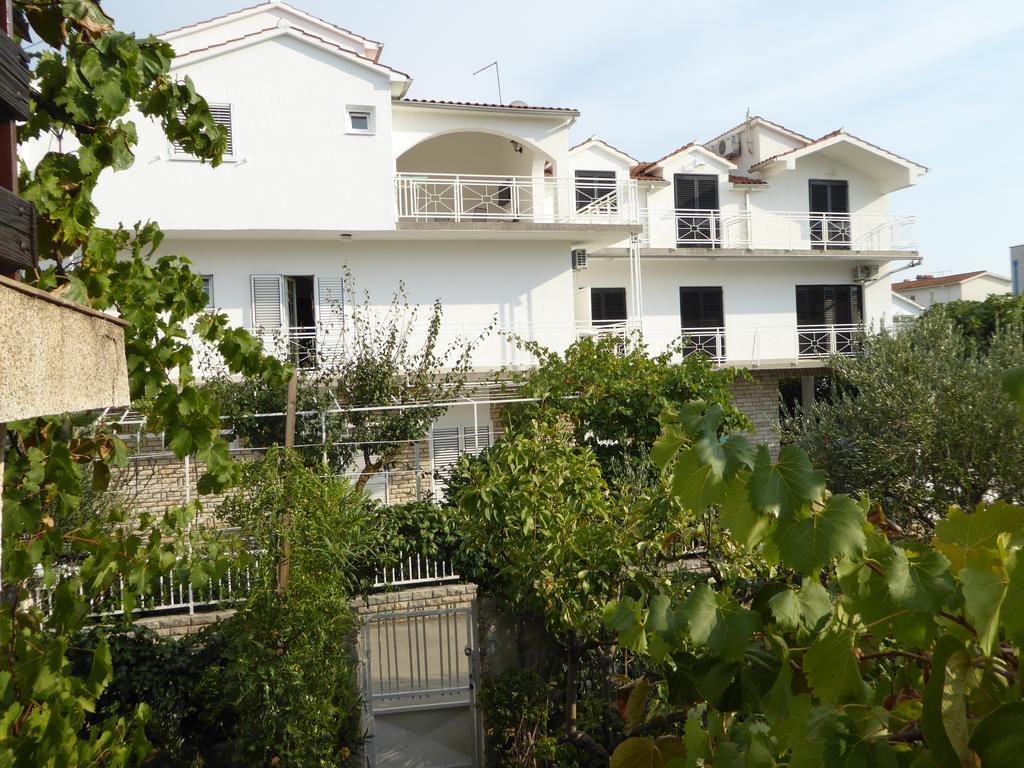 Apartments Bojanic Vodice Ngoại thất bức ảnh