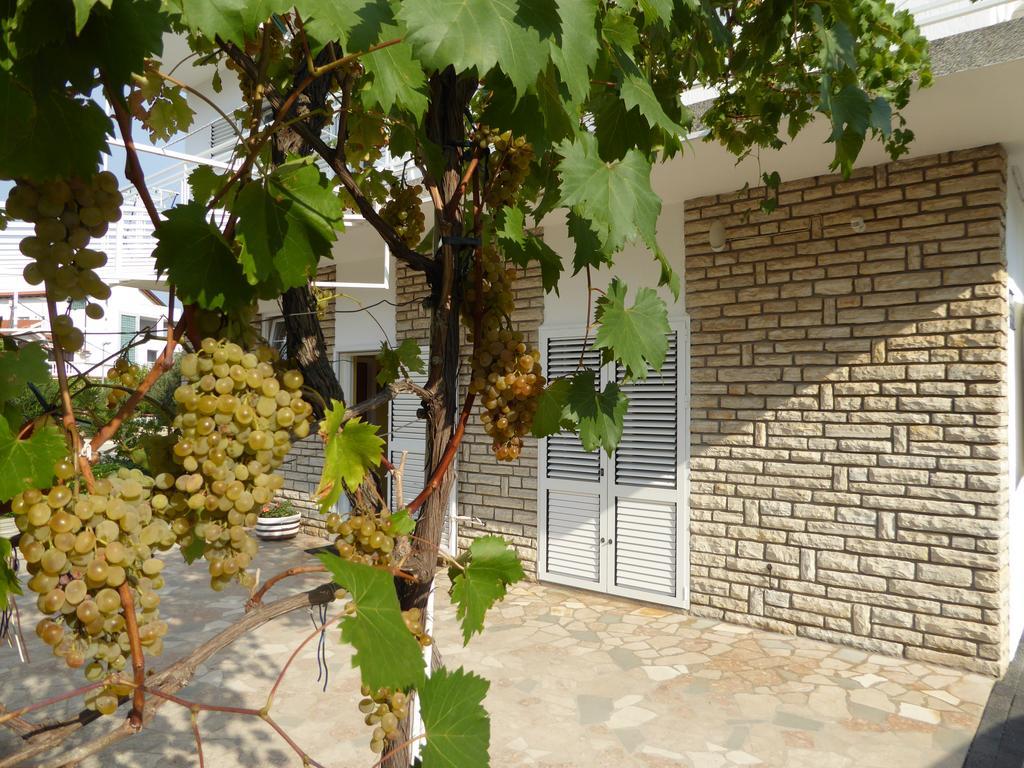 Apartments Bojanic Vodice Ngoại thất bức ảnh